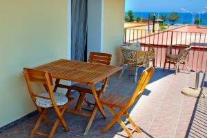 Holiday apartment with sea view and balcony in Sicily